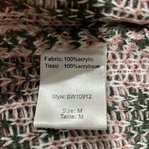 NWOT Elan size medium sweater - Picture 6 of 6